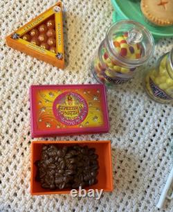 American Girl Harry Potter Hogwarts HONEYDUKES CANDY TROLLEY near complete EUC++