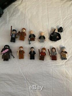 Complete Discontinued Set LEGO Harry Potter Diagon Alley Shops Mint Condition