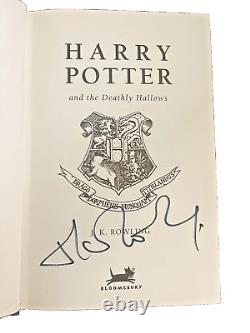 HARRY POTTER AND THE DEATHLY HALLOW First Edition signed by J. K. Rowling (2007)