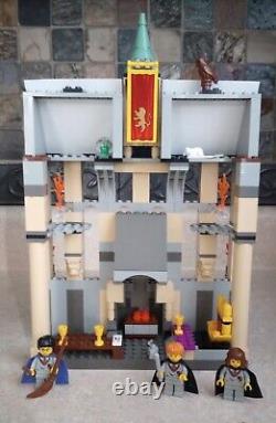 LEGO 2001 Harry Potter 4709 Hogwarts Castle Complete Set with Box and Manual