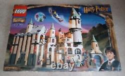 LEGO 2001 Harry Potter 4709 Hogwarts Castle Complete Set with Box and Manual