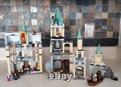 LEGO 2001 Harry Potter 4709 Hogwarts Castle Near Complete Set (Missing 2 Pieces)