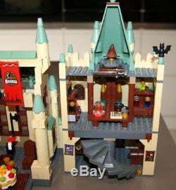 LEGO Harry Potter Set 4842 Hogwarts Castle Complete 11 Mini Figures 2010 RETIRED
