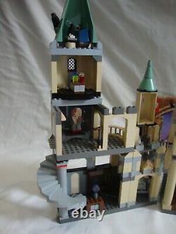 Lego Harry Potter 4709 Hogwarts Castle 99% Complete + Figures + Instructions