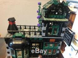 Lego Harry Potter Diagon Alley Set # 10217 99% complete