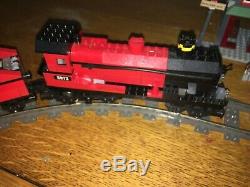 Lego Harry Potter Motorized Hogwarts Express 10132 with figures 99% complete