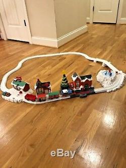 Rare Thomas the Train Thomas Christmas Delivery Trackmaster Complete Set 2011