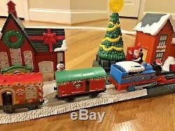 Rare Thomas the Train Thomas Christmas Delivery Trackmaster Complete Set 2011