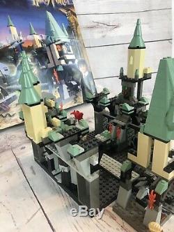 2002 Lego Harry Potter L'ensemble La Chambre Des Secrets # 4730 Complet Avec Box Retiré