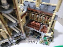 Château de Poudlard LEGO Harry Potter 71043 complet avec boîte, manuels, figurines