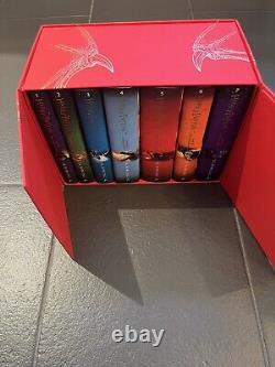 Coffret Harry Potter L'intégrale de la collection/Livre relié pour enfants (Édition britannique)