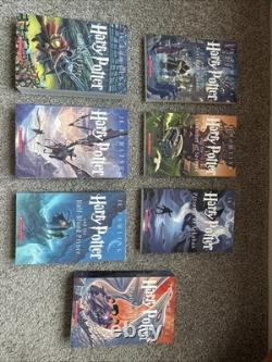 Coffret complet édition spéciale Harry Potter livres 1-7 comme neuf