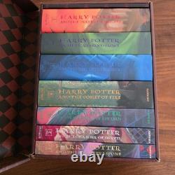 Coffret de collection Harry Potter 1-7 livres - Série complète (avec autocollants)