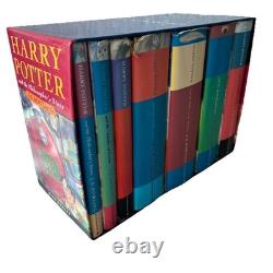 Coffret de livres Harry Potter en édition rigide 1-7 Couvertures originales complètes C'est une boîte magique années 2000