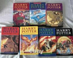 Coffret de livres Harry Potter en édition rigide 1-7 Couvertures originales complètes C'est une boîte magique années 2000