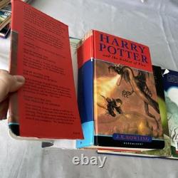 Coffret de livres Harry Potter en édition rigide 1-7 Couvertures originales complètes C'est une boîte magique années 2000