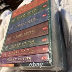 Coffret de livres en format de poche Harry Potter #1-7 J. K. Rowling Scholastic Neuf Dans sa boîte
