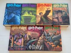 ENSEMBLE COMPLET DE LIVRES HARRY POTTER EN RELIURE CARTONNÉE, TOMES 1 À 7, PREMIÈRES ÉDITIONS, AVEC SOUS-RELIURES, TRÈS BON ÉTAT
