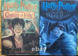 Ensemble COMPLET de 7 Reliures Rigides avec Jaquette de Harry Potter par J K Rowling Première Édition