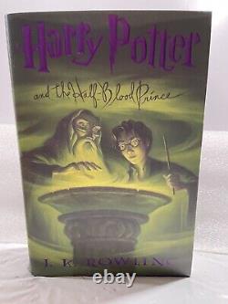 Ensemble complet de 8 premières éditions américaines reliées de Harry Potter, incluant le livre #2.