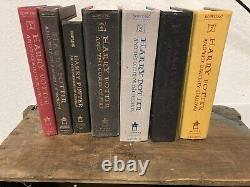 Ensemble complet de la série Harry Potter, tous les livres reliés 1-7, éditions mixtes