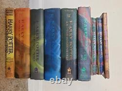 Ensemble complet de livres Harry Potter 1-7 par J.K. Rowling en broché et relié