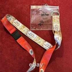 Ensemble complet de livres de Harry Potter en couverture rigide, tomes 1-7 avec quelques reçus et un porte-clé ID.
