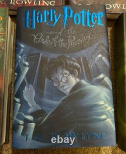 Ensemble complet de livres reliés Harry Potter 1-7 J K Rowling avec jaquettes 1ère édition