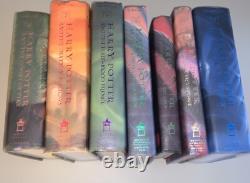 Ensemble complet de livres reliés Harry Potter 1-7 avec jaquettes de protection