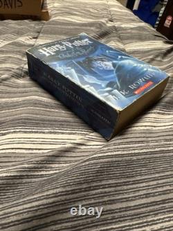 Ensemble complet des livres Harry Potter 1 à 7. L’ensemble est en très bon état.