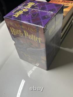 Ensemble complet des livres Harry Potter en édition reliée, première édition américaine 1 à 7 de JK Rowling