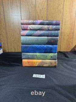 Ensemble complet en reliure rigide de Harry Potter 1ère édition américaine, certains sont des 1ères impressions