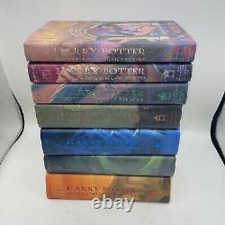 Ensemble de livres Harry Potter 1 à 7 JK Rowling Relié avec jaquettes de protection Éditions originales