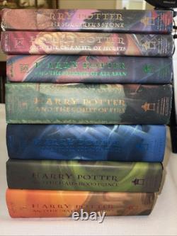 Ensemble de livres Harry Potter complet 1-7 relié avec jaquettes de protection