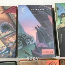 Ensemble de livres Harry Potter en édition reliée, ensemble complet 1-7 et Le Conte des Bardes, J.K. Rowling, en bon état