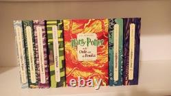 Ensemble de livres en paperback de la traduction complète en néerlandais de Harry Potter
