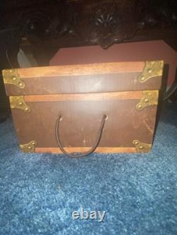 Harry Potter – Collection complète des 7 livres reliés avec malle de rangement – Premières éditions – NEUF