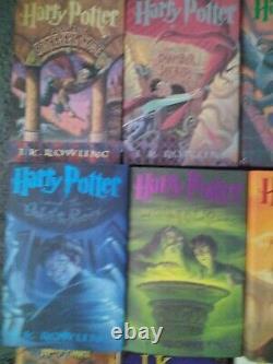 Harry Potter Complete Couverture Rigide Livre Set Lot Rowling Bonus Items Montrés