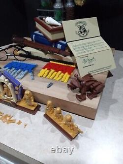 Harry Potter : Édition du 20e anniversaire complète avec les 9 figurines non marquées Lego.
