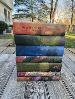 Harry Potter Ensemble Complet Relié Avec Couvertures Poussiéreuses Livres 1-7 JK Rowling