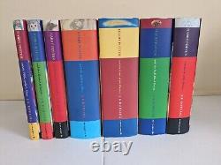 Harry Potter Ensemble de livres Bloomsbury TOUS EN RELIURE UK Première édition Complet 1-7