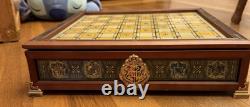 Harry Potter Noble Collection Ensemble d’échecs Quidditch des maisons de Poudlard complet