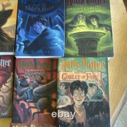 Harry Potter, intégrale des tomes 1 à 7 de J. K. Rowling, coffret de livres reliés de fantasy pour jeunes adultes