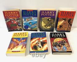 L’intégrale de la série Harry Potter en 7 tomes, coffret broché, éditions de première édition, J. K. Rowling