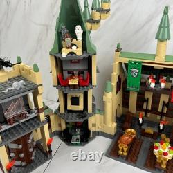 LEGO 4842 Harry Potter Château de Poudlard 99 % complet avec manuel