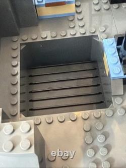 LEGO Harry Potter Set #4768 Le Navire Durmstrang 100% Complet Avec Manuel