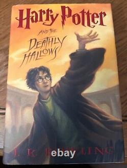 La série complète Harry Potter 1-7 de JK Rowling + L'Enfant Maudit en format relié