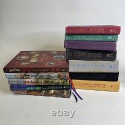 La série complète des livres Harry Potter en version reliée 1-7, illustrée par les volumes 1-4. À LIRE.