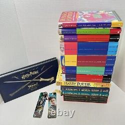 Le coffret complet Harry Potter 1-8 + Plus incluant la 1ère édition canadienne Bloomsbury/Raincoast