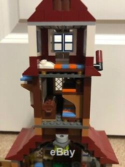 Lego (4840) Harry Potter Burrow 99% Complet Avec Minifigures